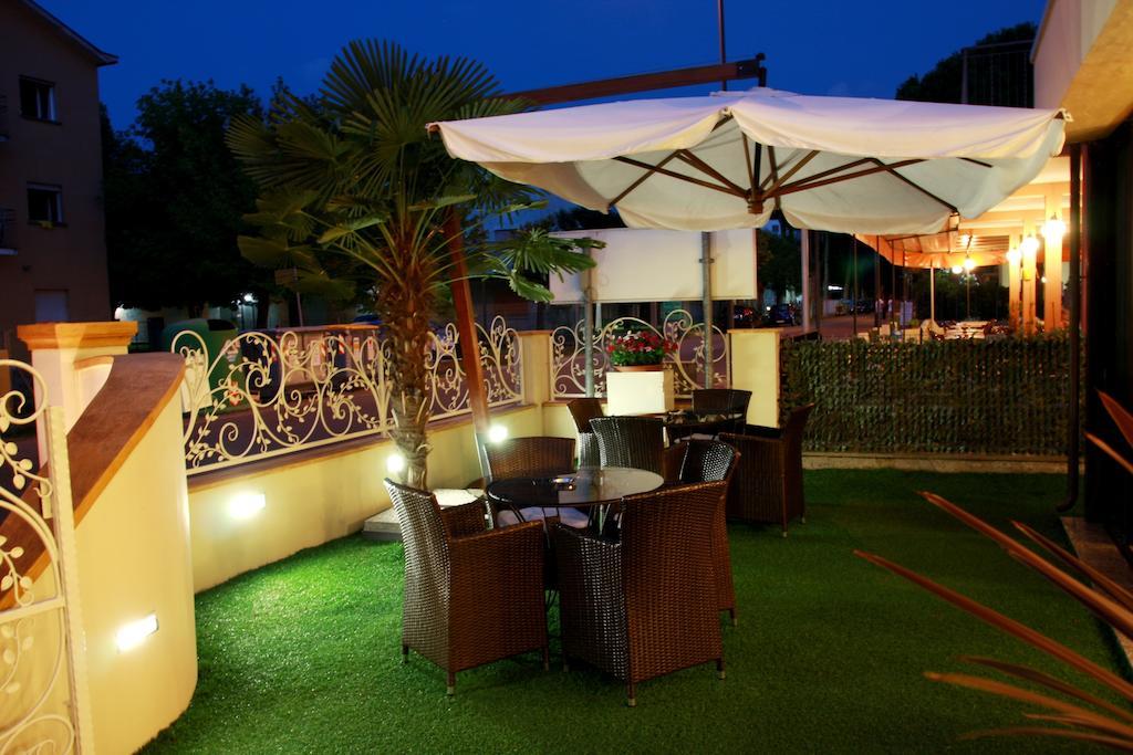 Hotel Monica Cervia Exterior foto
