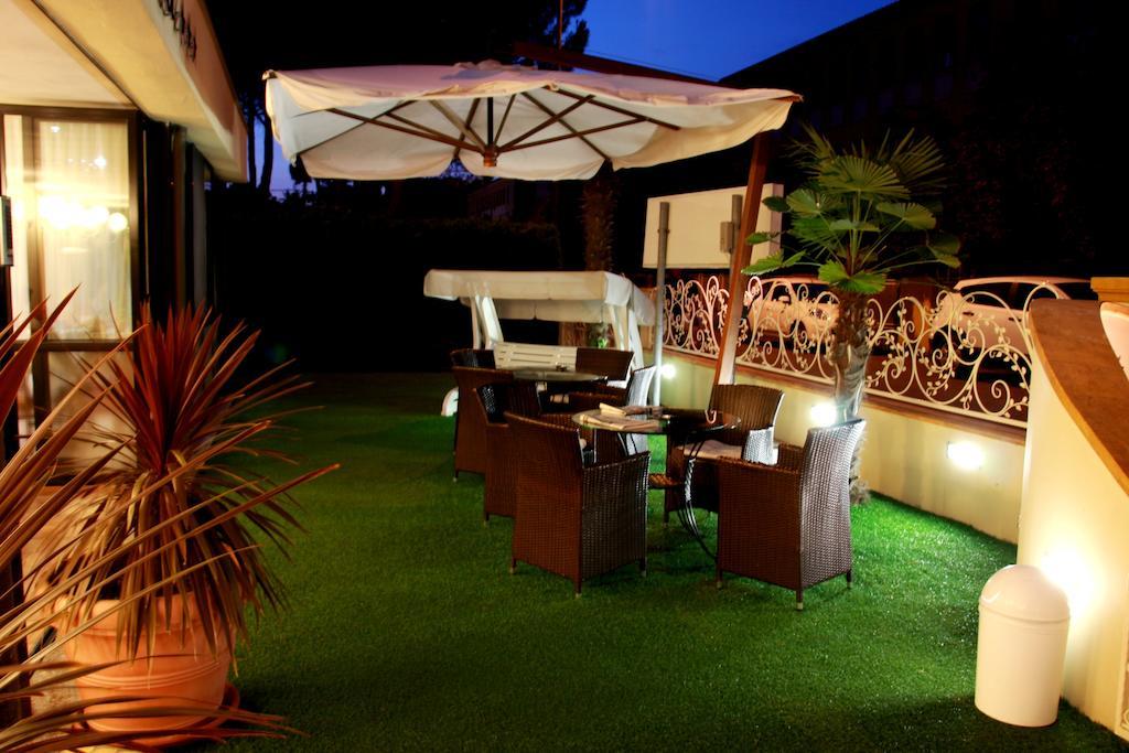Hotel Monica Cervia Exterior foto